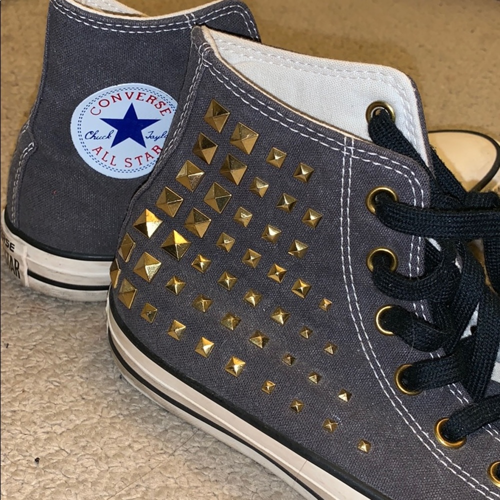 Studded gray converse